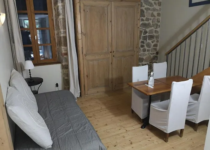 Πανσιόν Auberge De 3*